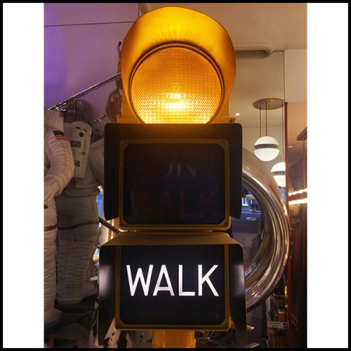 Traffic Light PC - Walk Don't Walk Yellow - Road safety device with yellow lighting - Pacific Compagnie.