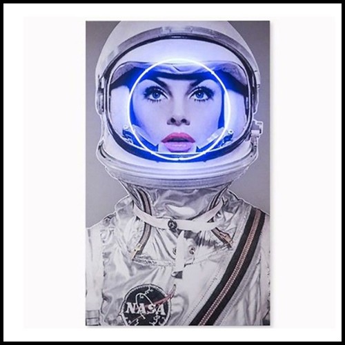 Décoration murale photographie Femme cosmonaute de la Nasa avec Cercle éclairage néon rouge PC-Nasa