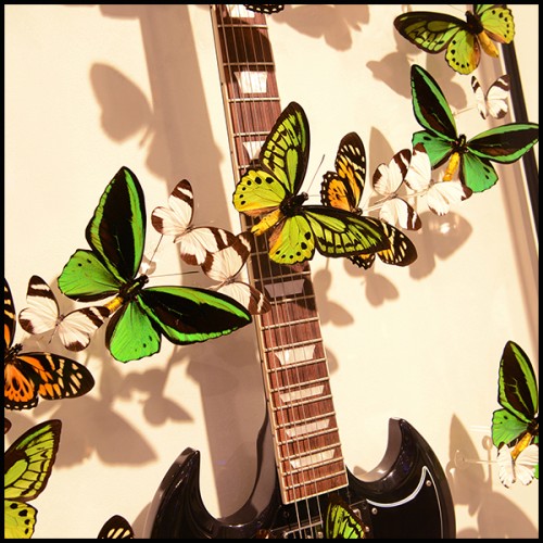 Guitar PC - Butterflies AC DC - Guitar PC- Butterflies AC DC, perfect for playing AC DC songs - Pacific Compagnie.