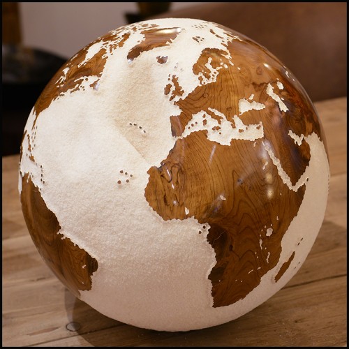 Sculpture PC - Earth Globe White and Teak - Objet décoratif luxe - Pacific Compagnie.