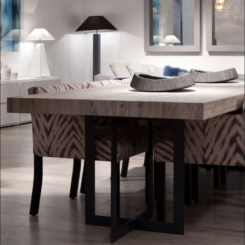 Dining table 152 - Montana - Confortable space - Pacific Compagnie.