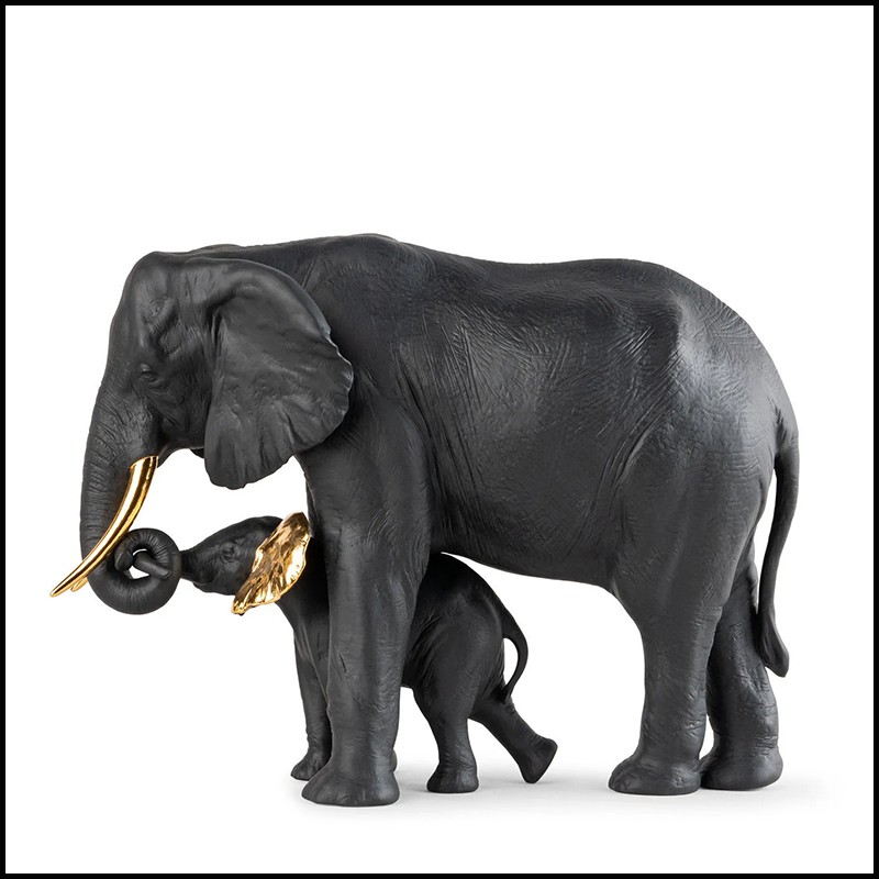 Sculpture 226-Elephants Black