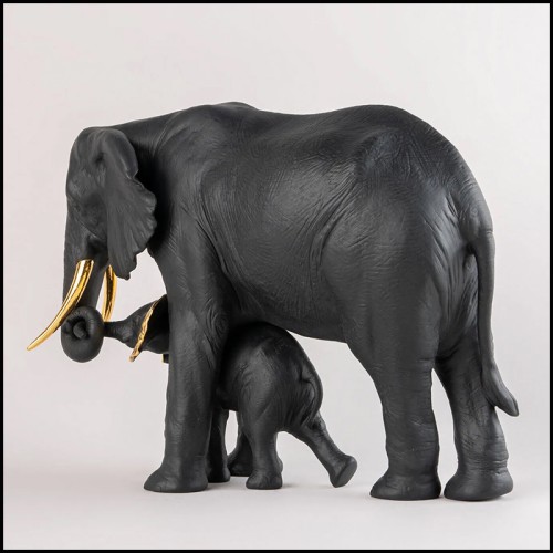 Sculpture 226-Elephants Black