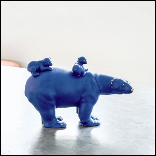 Sculpture 226-Polar Bear Family
