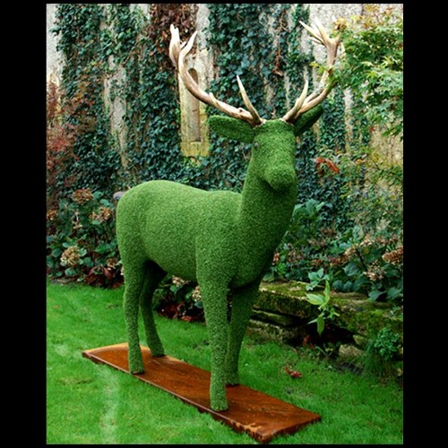 Sculpture PC - Cerf Gazon - Pacific Compagnie.