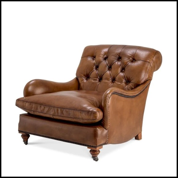 Fauteuil 24 - Caledonian - Eichholtz armchair featuring tobacco leather and antique brass refinishing - Pacific Compagnie.
