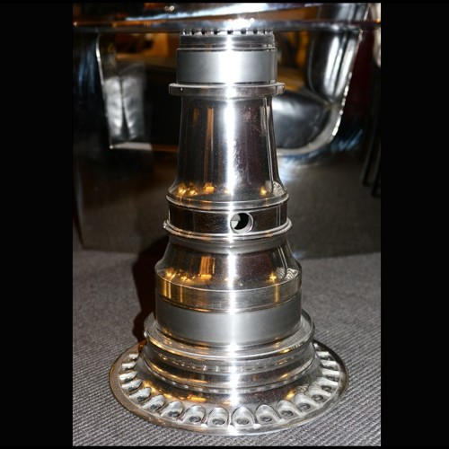 Table d'appoint PC - Boeing 747 - Boeing 747 side table featuring a titanium gearing engine mechanism - Pacific Compagnie.