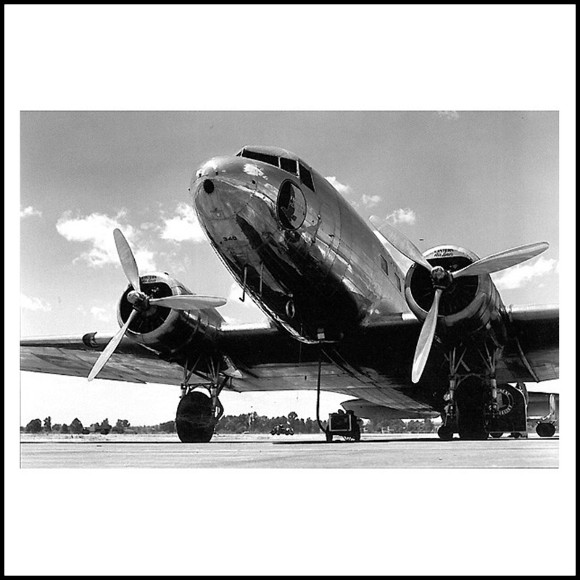 Toile 07-1940s Passenger Airplan 