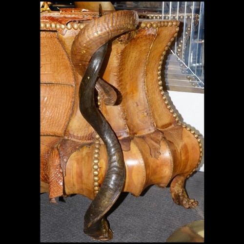 Commode PC - Horns and Croco - Ornate chest of drawers with wildlife-inspired design - Pacific Compagnie.