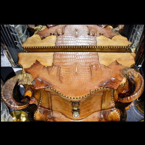 Commode PC - Horns and Croco - Bois précieux - Pacific Compagnie.
