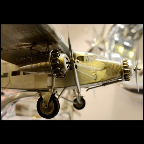 Trimotor model aircraft Ford 113-Ford Trimotor