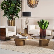 set de 2 table basse eichholtz Pierro intégré dans un décor contemporain