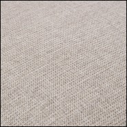 Détaillée du tissu Loki Naturel du canapé Sebastian de Pacific Compagnie, capturée avec une perspective humaine.