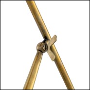 Détail de la finition laiton de la Lampe de Table Kon Tiki,