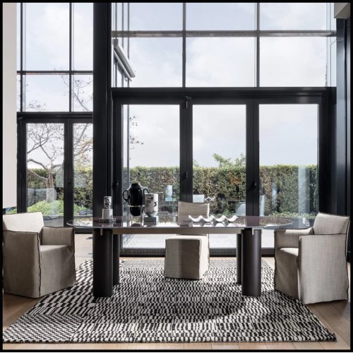 Table Ovale 30 - Daen 33 - Luxury oval-shaped dining table - Pacific Compagnie.