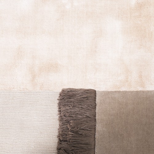 Tapis 24 - Blakemore - Eichholtz brand beige and grey floor covering - Pacific Compagnie.