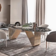 Tables 150 - Alyson | Table de repas de luxe en verre et laiton doré - Pacific Compagnie.