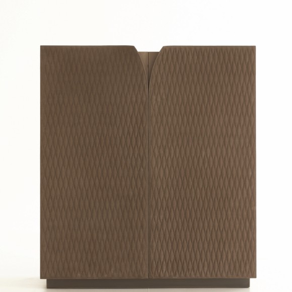 Buffets 150 - Callas - Exquisite leather dining room buffet with classic charm - Pacific Compagnie.