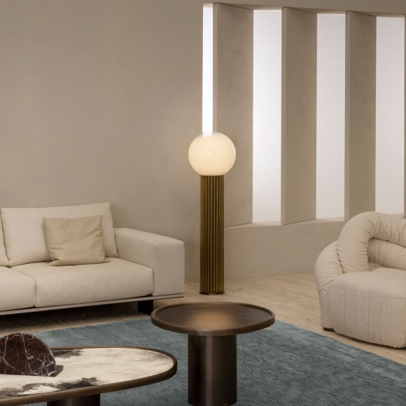 Tapis 150 - Line Light Blu - Large 400x300 cm blue carpet - Pacific Compagnie.