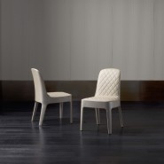 Chaises 150 - Aria | Chaise design Aria en cuir noir - Pacific Compagnie.