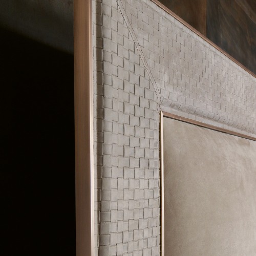 Lits 150 - Aura Low - Bronzed brass luxurious bed with low profile design - Pacific Compagnie.