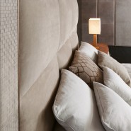 Lits 150 - Aura Low - High-end bronzed brass bed with elegant bronze finish - Pacific Compagnie.