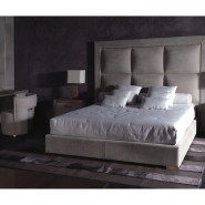 Lits 150 - Aura - Lit en laiton bronzé avec matelas de luxe - Pacific Compagnie.