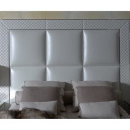 Lits 150 - Aura - Lit de luxe en laiton bronzé avec design élégant - Pacific Compagnie.