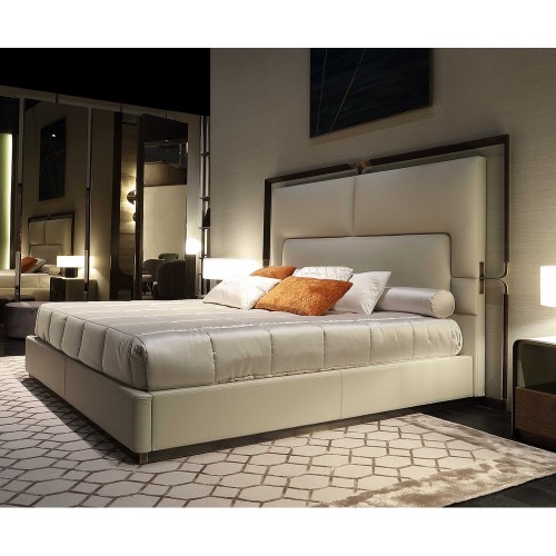 Lits 150 - Grace - Bronze-toned luxury bed with sophisticated details - Pacific Compagnie.