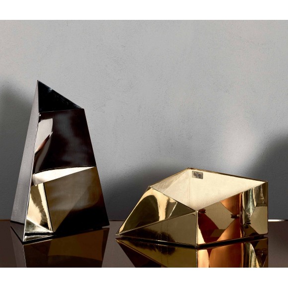 Vase 150 - Prisma - Elegant decorative vase in chrome finish, featuring unique prism shape and varying dimensions - Pacific Comp