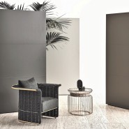 Fauteuils 150 - Marina In - Fauteuil de luxe avec patte en métal or et assise en tissu - Pacific Compagnie.