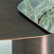 Tables basses 150 - Incanto - Table basse avec surface en bronze martelé - Pacific Compagnie.