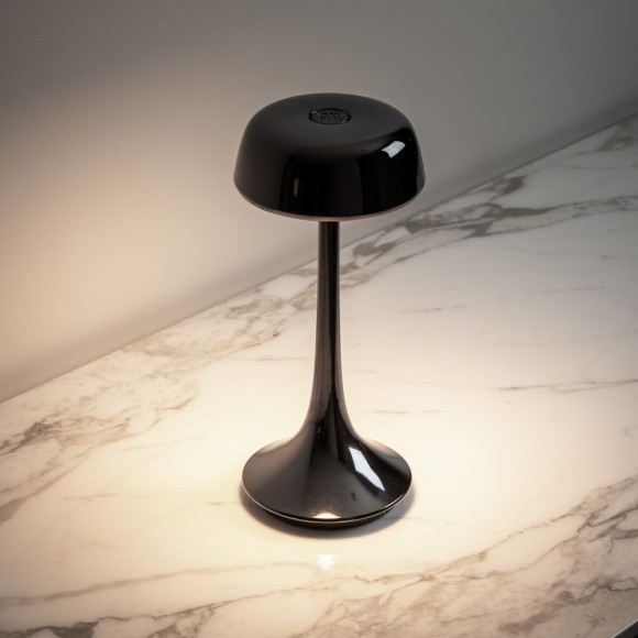 Éclairage 150 - Wanda - Brushed brass indoor lighting for elegant spaces - Pacific Compagnie.