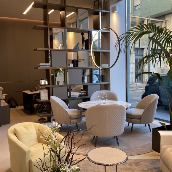 Éclairage 150 - Halo Ceiling - Beautifully crafted brass and gold ceiling light - Pacific Compagnie.