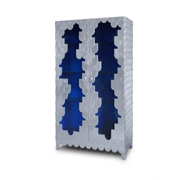 Cabinet 145 - Oporto - Sophisticated bar cabinet featuring natural wood and brass materials - Pacific Compagnie.