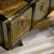 Coffre - fort de luxe 145-Boheme - Luxury gold polished brass safe with intricate details - Pacific Compagnie.