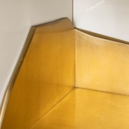 Coffre - fort de luxe 145-Diamond Black - High-end luxury safe in black with gold leaf accents - Pacific Compagnie.