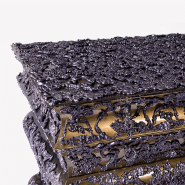 Commode 145 - Crochet - Commode en or avec voile noir translucide et motif en laiton poli - Pacific Compagnie.