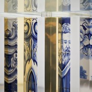 Table à manger 145 - Heritage - Elegant dining table with combination of materials and hand painted finish - Pacific Compagnie.