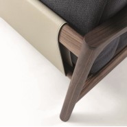Canapé 163 - Vera - Elegant wood-framed sofa for living rooms - Pacific Compagnie.