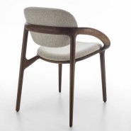 Chaise 163 - Molly - Chaise en bois pour décoration intérieure - Pacific Compagnie.