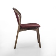 Chaise 163 - Petra - Chaise en bois de la marque Porada - Pacific Compagnie.