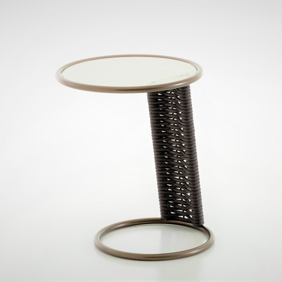 Table d'appoint 150 - Sun - Calacatta outdoor side table with unique bronze metal and grey rope design - Pacific Compagnie.