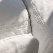 Canapé 39 - Gunilla – design contemporain, disponible en plusieurs coloris – Pacific Compagnie.