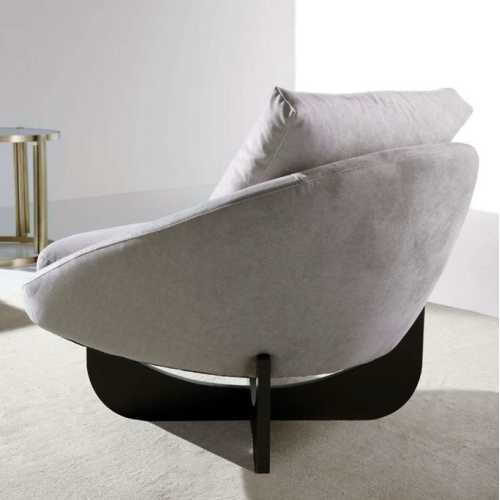 Fauteuil 39 - Frisbie - Beech‑pine armchair, sleek lines - Pacific Compagnie.