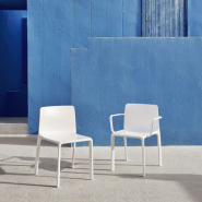 Chaise 111 - Kes - Chaise moderne sans accoudoirs - Pacific Compagnie.