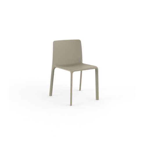 Chaise 111 - Kes - Assise ergonomique, finition matte - Pacific Compagnie.