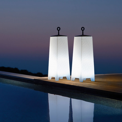 Lampe d'extérieur 111 - Mora - Lampe d'extérieur 111-Mora, design moderne résistant aux intempéries - Pacific Compagnie.