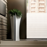 Pot 111 - Alma – sleek recycled polyethylene planter, vibrant colors – Pacific Compagnie.
