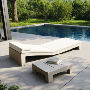 Table basse de transat 111 - Jut, style épuré, polyéthylène recyclable - Pacific Compagnie.